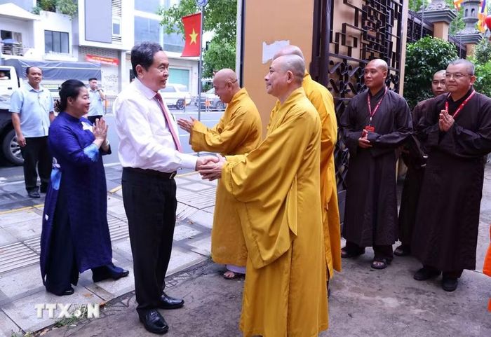 Chủ tịch Quốc hội Trần Thanh Mẫn với các đại biểu. (Ảnh: Văn Điệp/TTXVN)
