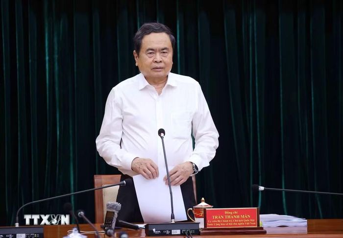 Chủ tịch Quốc hội Trần Thanh Mẫn, Trưởng Đoàn kiểm tra, giám sát số 11 phát biểu. (Ảnh: Văn Điệp/TTXVN)