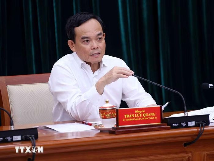 Đồng chí Trần Lưu Quang, Ủy viên Bộ Chính trị, Bí thư Thành ủy Thành phố Hồ Chí Minh điều hành nội dung thảo luận. (Ảnh: Văn Điệp/TTXVN)