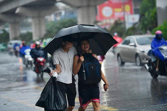 Khu vực Bắc Bộ và Bắc Trung Bộ có mưa rào và dông rải rác, tập trung chủ yếu vào chiều tối và đêm.