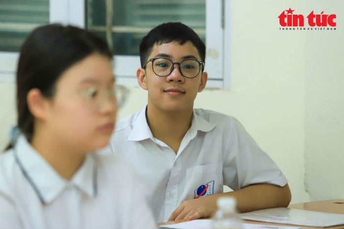 Buổi làm thủ tục đăng ký dự thi nên các thí sinh có cảm giác khá thoải mái khi vào phòng thi.