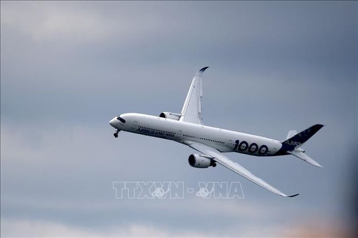 Hình ảnh máy bay A350-1000 của Airbus. Ảnh: AFP/TTXVN