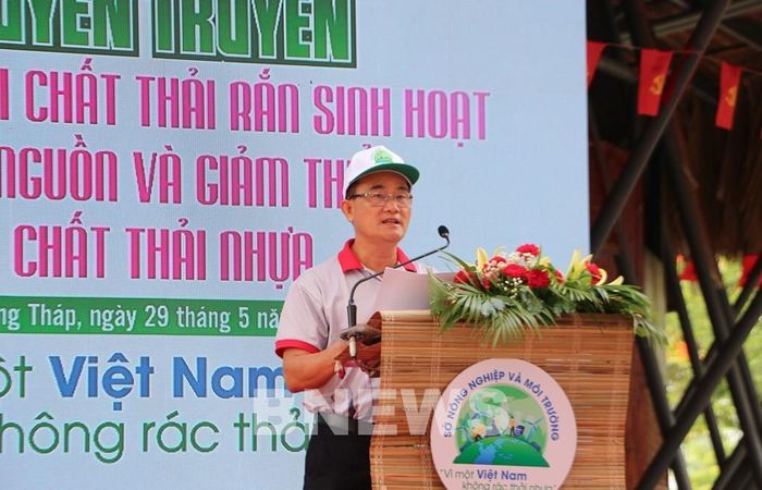 Ông Bùi Thanh Phong, Phó Giám đốc Vườn Quốc gia Tràm Chim, phát biểu hưởng ứng. Ảnh: Hồng Thái-TTXVN