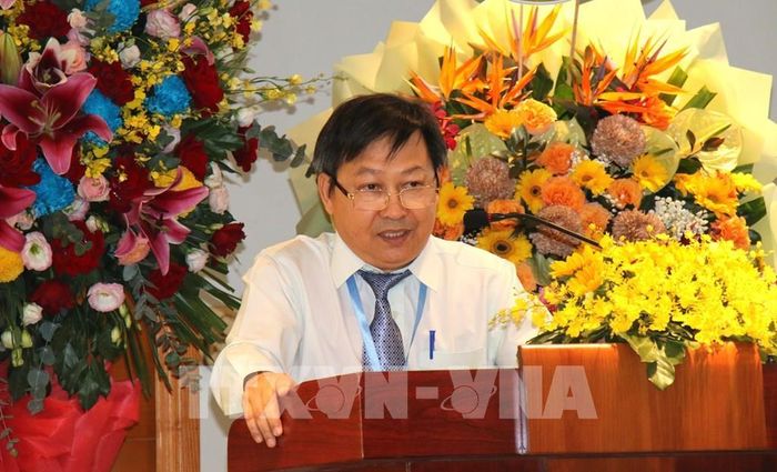 GS.TS Nguyễn Văn Phước, Chủ tịch Liên hiệp các hội khoa học và kỹ thuật Thành phố Hồ Chí Minh phát biểu tại đại hội. Ảnh: Hương Giang - TTXVN 