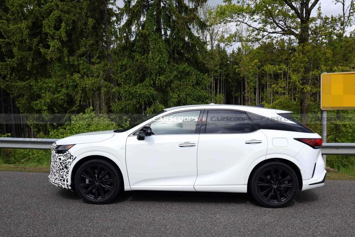 Lexus RX bản nâng cấp có thể ra mắt từ năm sau, có thể sẽ có nhiều tinh chỉnh đáng chú ý.