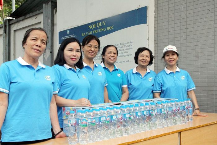 Hoạt động tiếp sức mùa thi được Hội LHPN phường Yên Hòa (Hà Nội) duy trì nhiều năm qua