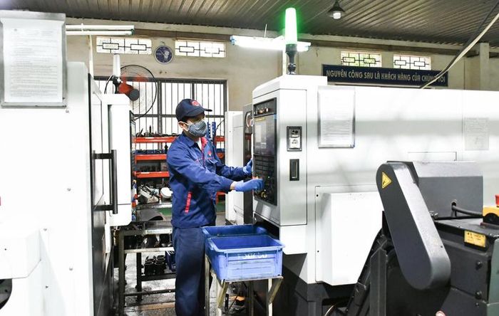 FOMECO có đội ngũ gần 1.000 cán bộ, nhân viên có trình độ từ trung cấp đến thạc sỹ
