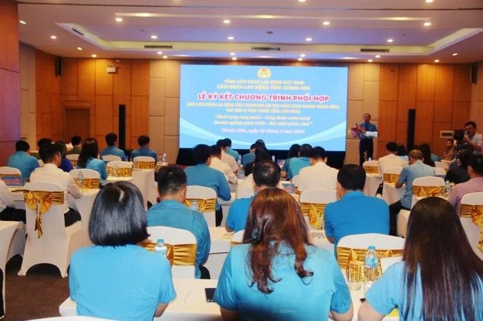 Toàn cảnh buổi lễ.