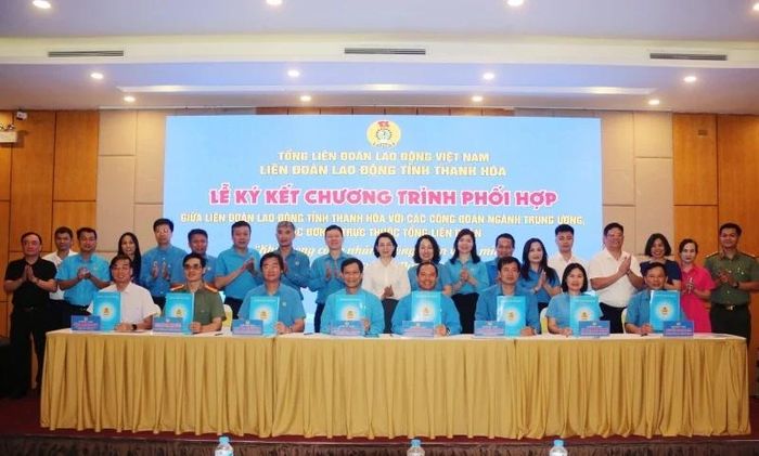 LĐLĐ tỉnh ký kết chương trình phối hợp công tác giữa với 7 công đoàn ngành Trung ương, các đơn vị trực thuộc Tổng LĐLĐ Việt Nam.