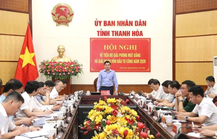 Đồng chí Nguyễn Hoài Anh, Ủy viên Trung ương Đảng, Phó Bí thư Tỉnh ủy, Chủ tịch UBND tỉnh phát biểu chỉ đạo tại hội nghị.