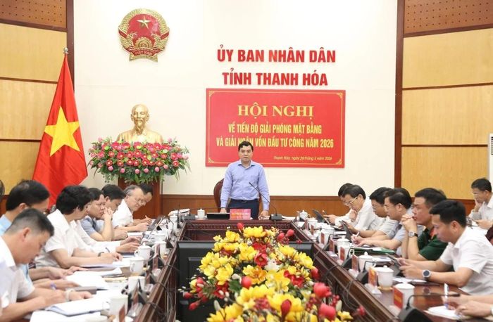 Chủ tịch UBND tỉnh Nguyễn Hoài Anh phát biểu chỉ đạo tại hội nghị.