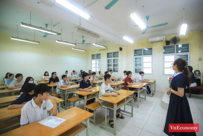 Điểm thi Trường Trung học phổ thông Yên Hòa có 18 phòng thi với 432 thí sinh.