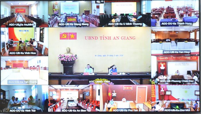 Cuộc họp được tổ chức trực tuyến đến các địa phương.