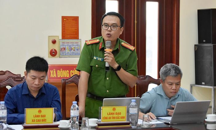  Đại diện Công an tỉnh hướng dẫn một số giải pháp thu thập, xác minh thông tin dữ liệu đất đai. 