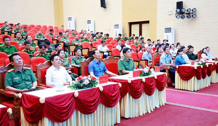  Các đại biểu dự Lễ phát động Chương trình “Bảo vệ và hỗ trợ trẻ em phát triển trên môi trường mạng giai đoạn 2026-2030”. 