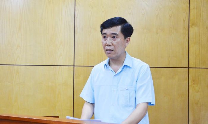  Đồng chí Ngô Văn Liên, Phó Trưởng Ban Tuyên giáo và Dân vận Tỉnh ủy trình bày các báo cáo. 