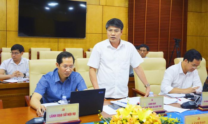  Lãnh đạo Sở Giáo dục và Đào tạo tỉnh Bắc Ninh trao đổi, làm rõ một số vấn đề liên quan. 