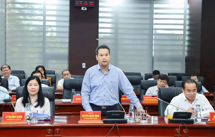 Chủ tịch UBND thành phố Nguyễn Mạnh Hùng phát biểu tại buổi làm việc. Ảnh: NGỌC PHÚ