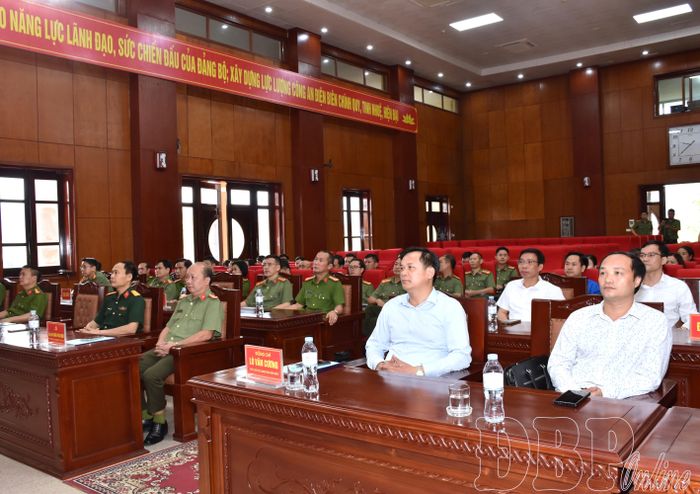 Đại biểu dự tại điểm cầu tỉnh Điện Biên.