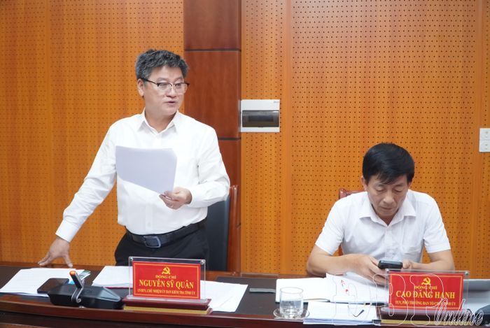 Đồng chí Nguyễn Sỹ Quân, Ủy viên Ban Thường vụ, Chủ nhiệm Ủy ban Kiểm tra Tỉnh ủy phát biểu tại hội nghị.