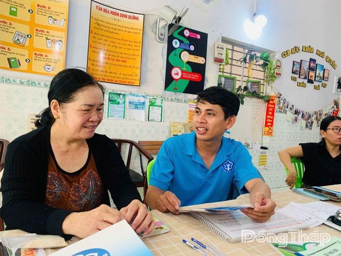 Ngành Bảo hiểm xã hội đẩy mạnh tuyên truyền chính sách bảo hiểm xã hội, bảo hiểm y tế đến người dân.