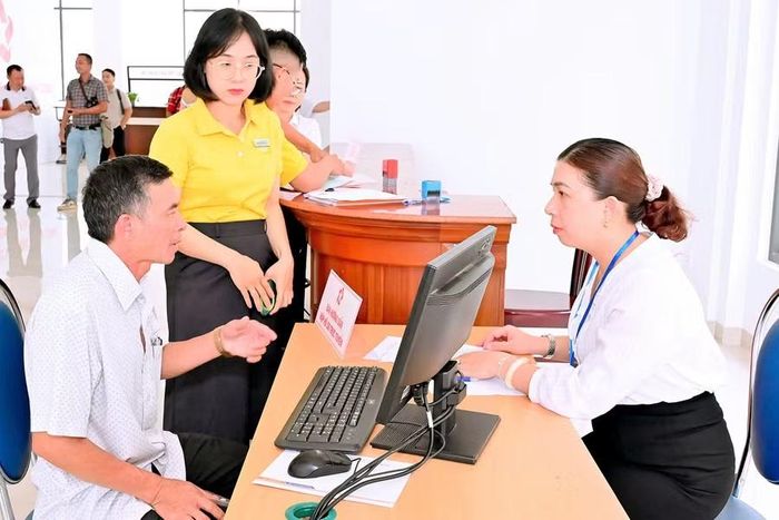  Gia Lai nỗ lực vượt qua khó khăn ban đầu, đưa hoạt động của bộ máy chính quyền địa phương 2 cấp dần ổn định và hoạt động hiệu quả. Ảnh: Đức Thụy 