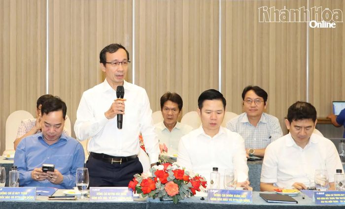  Ông Huỳnh Đức Minh - Giám đốc Báo và Phát thanh, Truyền hình Quảng Ngãi phát biểu tại buổi tọa đàm.