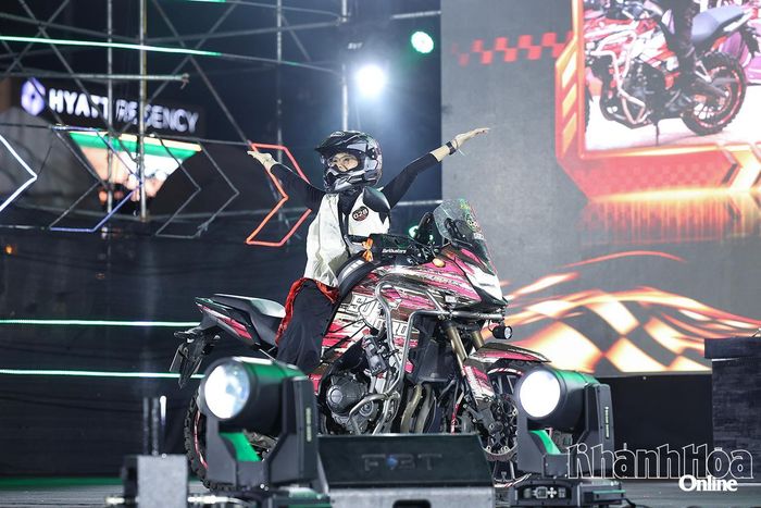 Màn trình diễn cá tính của một Miss Motor.