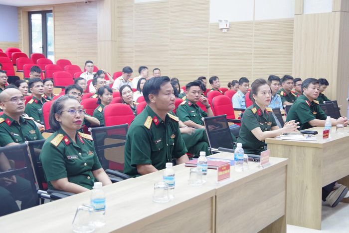 Các đại biểu dự bế mạc tập huấn.