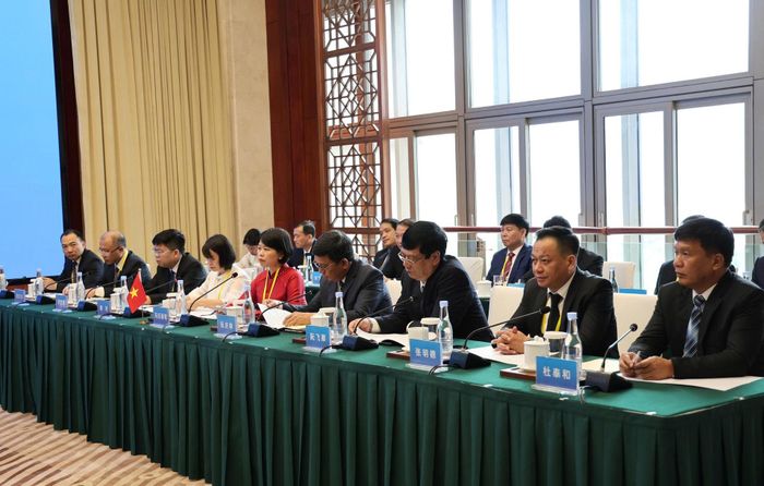 Đại biểu các tỉnh Lai Châu, Lào Cai, Tuyên Quang, Điện Biên tham dự phiên thảo luận Tổ Quản lý biên giới.