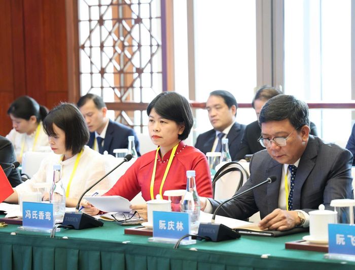 Lãnh đạo Sở Ngoại vụ tỉnh Lai Châu phát biểu tại Tổ Quản lý biên giới.