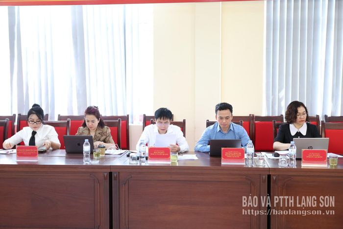 Đại biểu các tỉnh Cao Bằng, Tuyên Quang, Quảng Ninh dự hội thảo