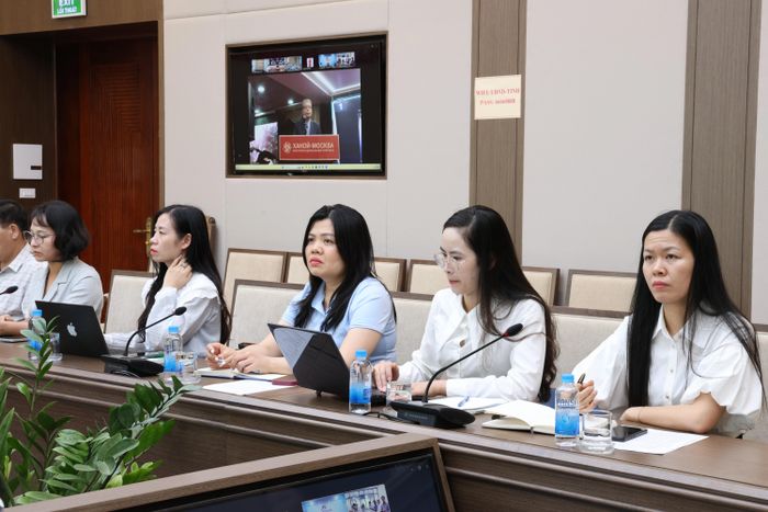 Đại biểu tham dự Hội thảo tại điểm cầu Lào Cai.
