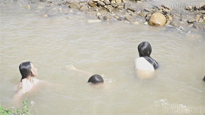 Không có sự quản lý của người lớn, những nguy hiểm luôn tiềm ẩn với trẻ em.