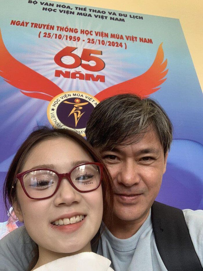 Gia đình nam diễn viên có các con đều gặt hái thành công trong nghệ thuật