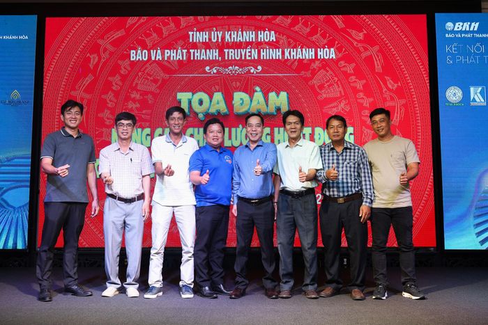 Đoàn công tác Báo và PTTH Lâm Đồng dự tọa đàm
