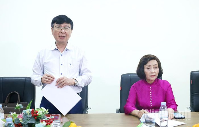 Ông Đinh Ngọc Hà, Chủ tịch Hội Người cao tuổi tỉnh phát biểu tại chương trình.