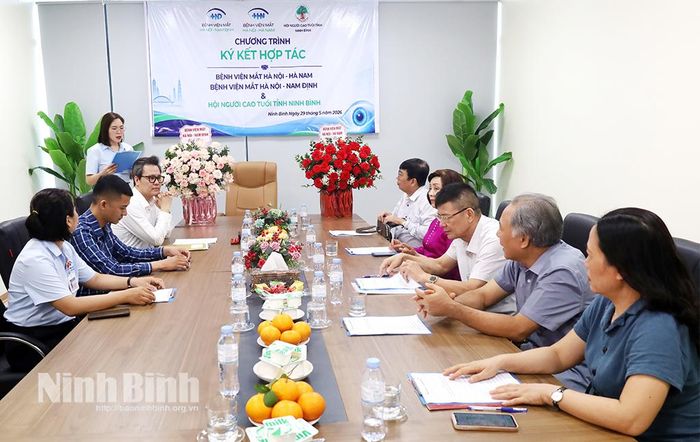 Quang cảnh chương trình ký kết.