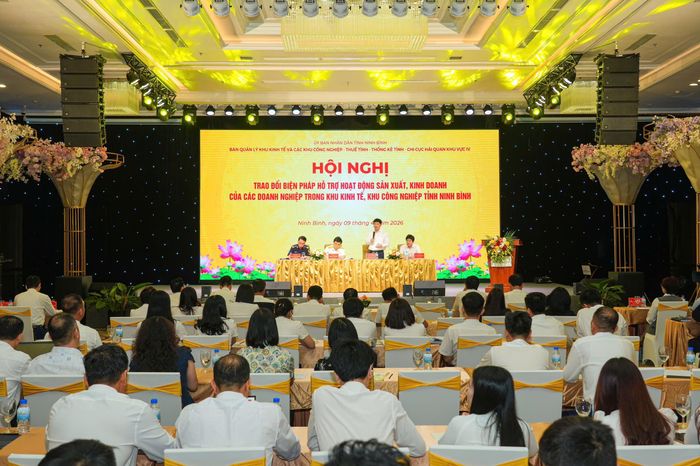 Ban Quản lý Khu kinh tế (KKT) và các Khu công nghiệp (KCN) tỉnh tổ chức Hội nghị trao đổi các biện pháp hỗ trợ doanh nghiệp trong quá trình hoạt động sản xuất, kinh doanh. Ảnh: Nguyễn Huy