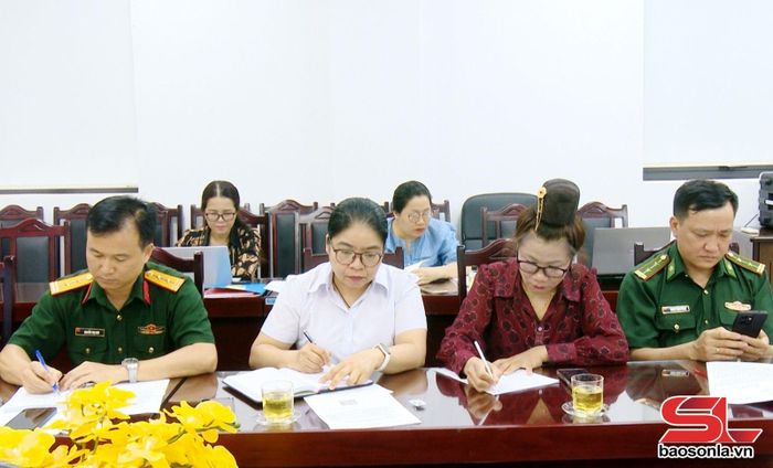 Các đại biểu dự hội nghị.