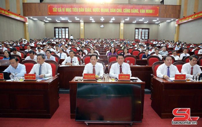 Các đại biểu dự Hội nghị.