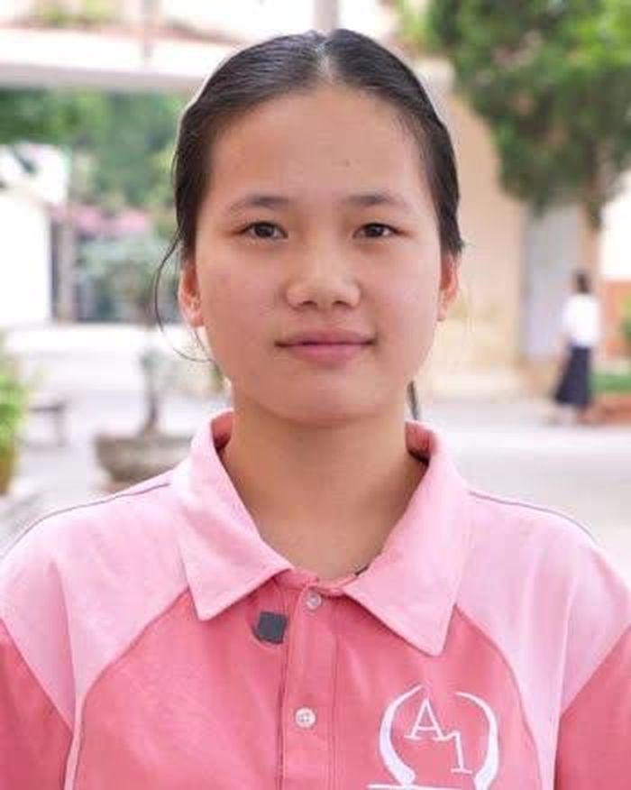Em Nông Quỳnh Chi Lớp 12A1, Trường PTDT Nội trú THPT Hà Giang