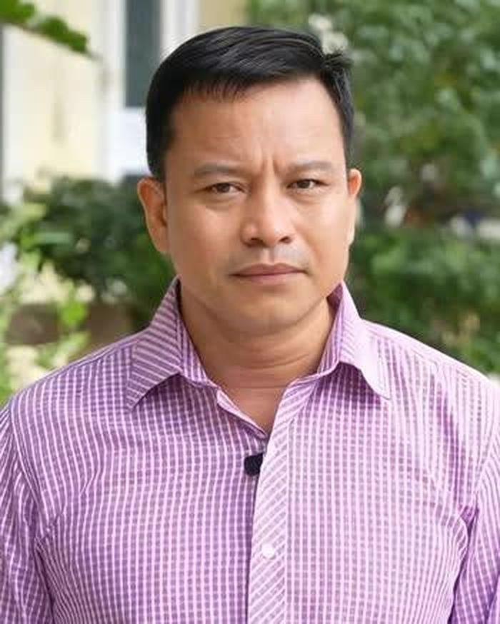 Thầy giáo Tạ Quang Hòa Phó Hiệu trưởng Trường THPT Ngọc Hà, xã Ngọc Đường