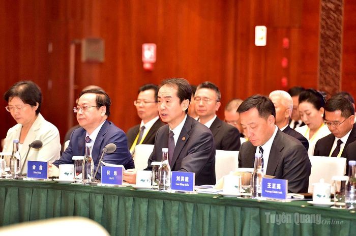 Đại sứ quán Trung Quốc tại Việt Nam Hà Vĩ phát biểu tại hội nghị.