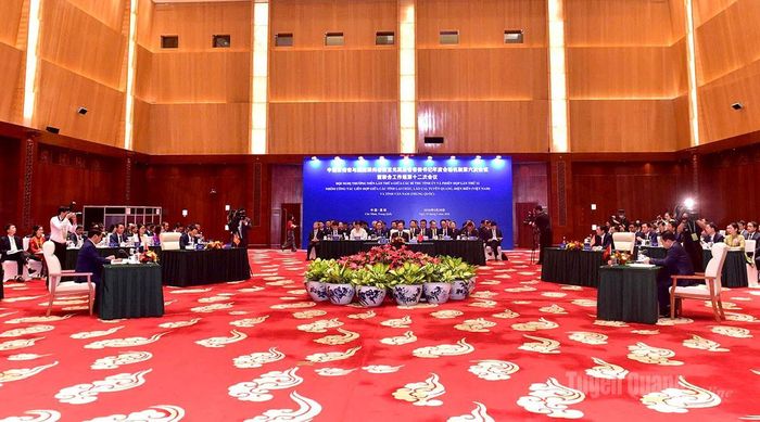 Toàn cảnh hội nghị.