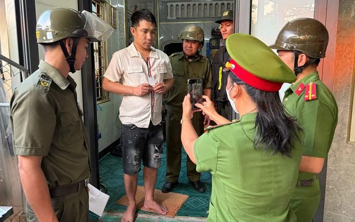  Công an phường Hương An ra quân tổng rà soát, kiểm tra ma túy tại các khu dân cư 