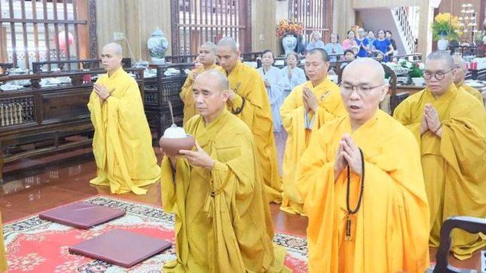 Khóa lễ cung tiến Giác linh