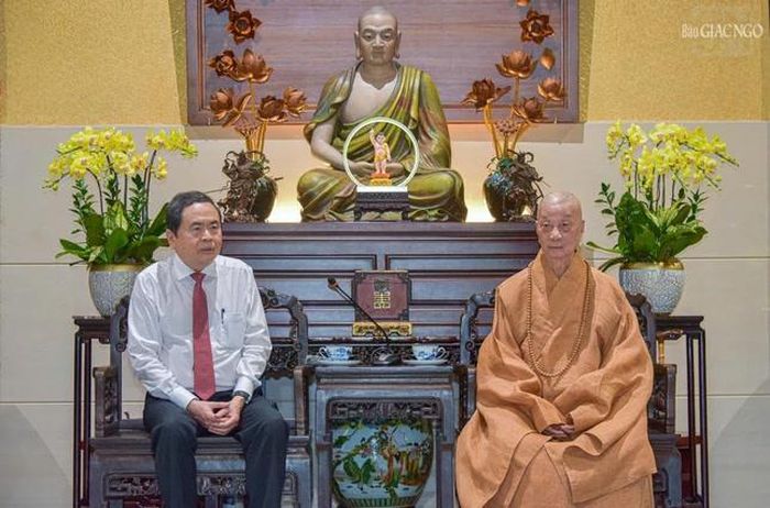 Chủ tịch Quốc hội Trần Thanh Mẫn và Đức Pháp chủ GHPGVN - Đại lão Hòa thượng Thích Trí Quảng