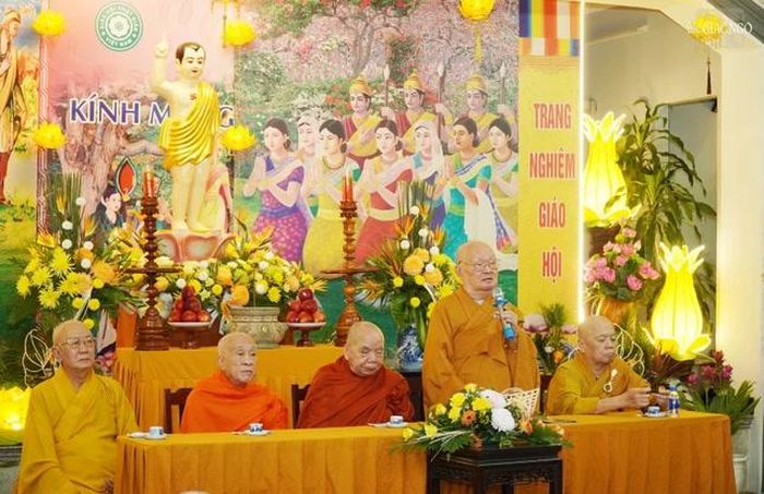 Hòa thượng Thích Giác Thuận đạo từ chứng minh