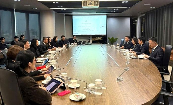 Toàn cảnh buổi làm việc.